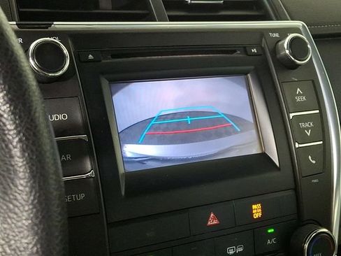 Used 2015 Toyota Camry LE FWD image 4