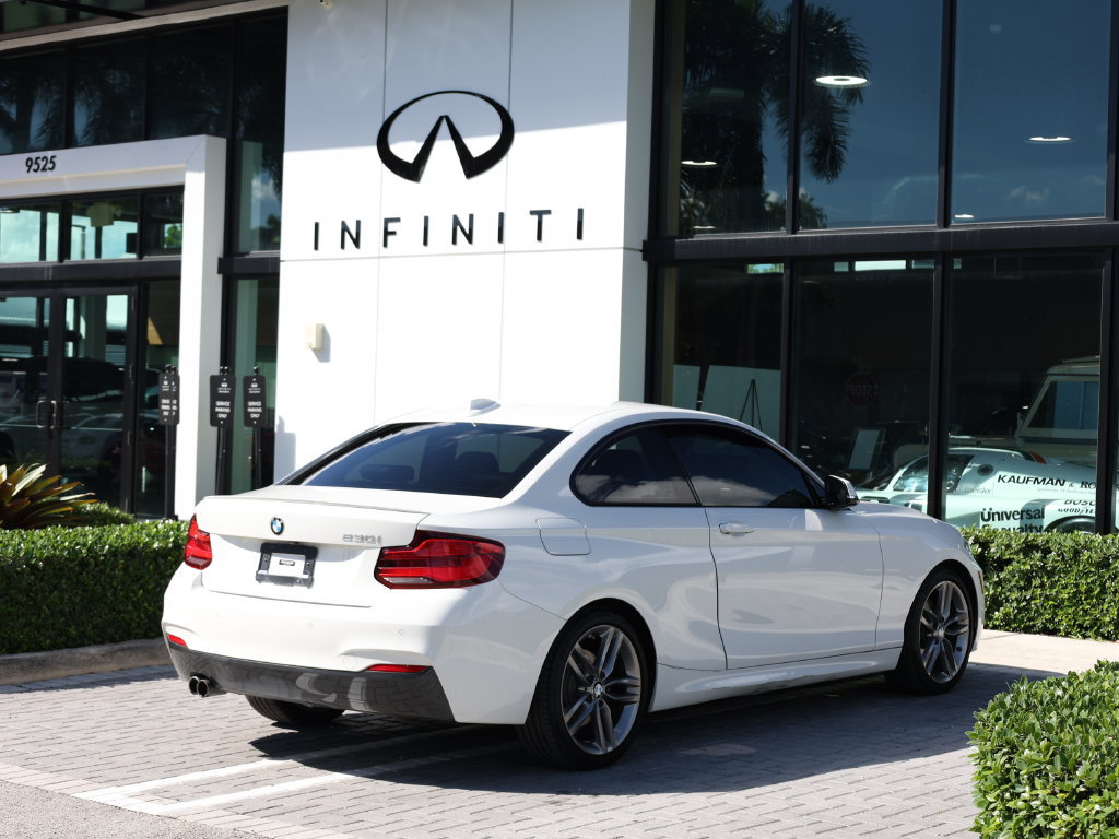 Used 2019 BMW 230i Coupe w/ M Sport Package RWD image 4