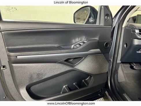 Used 2025 Lincoln Navigator L Reserve image 20