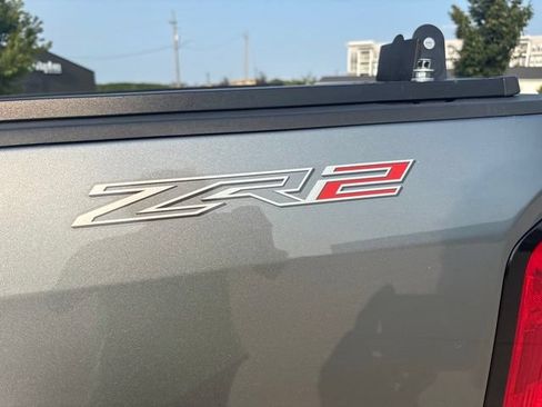 Used 2020 Chevrolet Colorado ZR2 w/ LPO, Premium Interior Package AWD/4WD image 27