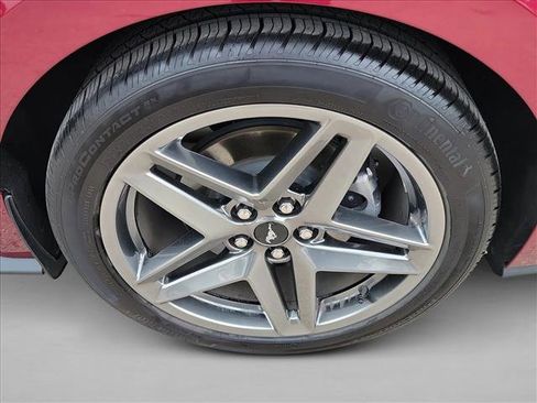 Used 2025 Ford Mustang Coupe image 12