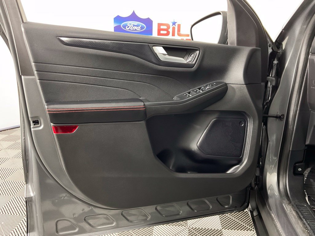 Used 2023 Ford Escape ST-Line w/ Equipment Group 301A FWD image 12
