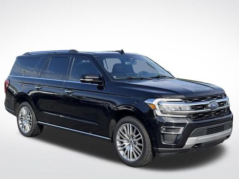 Used 2022 Ford Expedition Max Limited AWD/4WD image 2