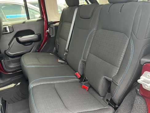 Used 2021 Jeep Wrangler Unlimited Sport AWD/4WD image 37
