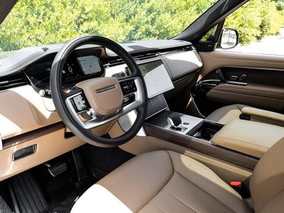 New 2026 Land Rover Range Rover Long Wheelbase SE