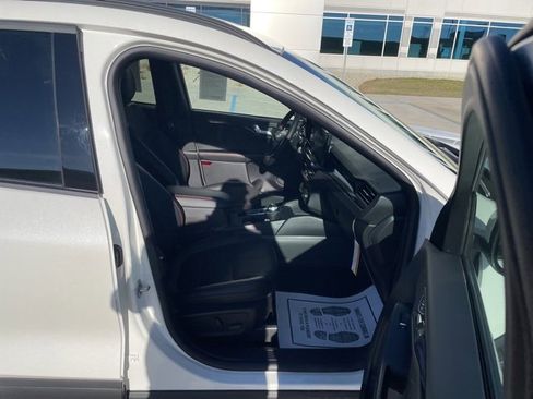 New 2025 Ford Escape ST-Line Select w/ Tech Pack #2 image 18