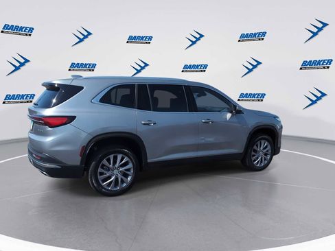 Used 2025 Buick Enclave Preferred image 8