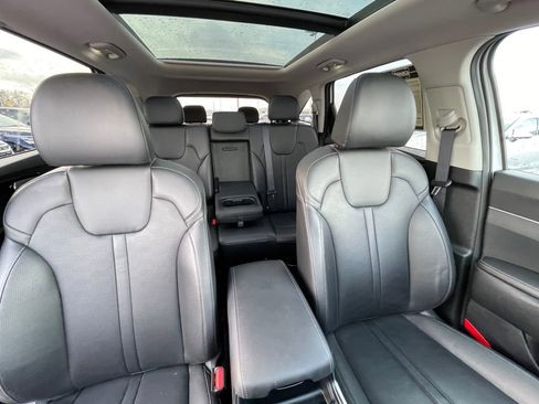 Certified 2025 Kia Sorento S w/ Panoramic Sunroof Package image 29