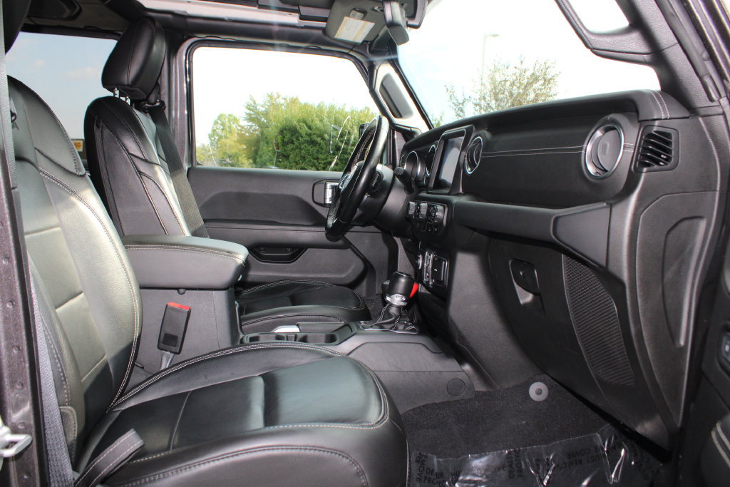 Used 2021 Jeep Wrangler Unlimited Sahara AWD/4WD image 12