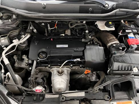 Used 2019 Honda CR-V LX image 9