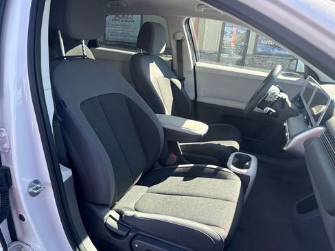 Used 2024 Hyundai Ioniq 5 SE image 51