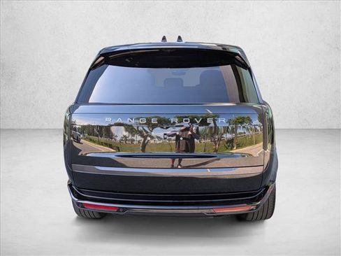 Certified 2025 Land Rover Range Rover SE AWD/4WD image 7