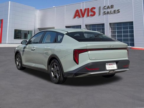 Used 2025 Kia K4 FWD image 3