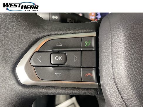 Used 2026 Jeep Compass Limited AWD/4WD image 13