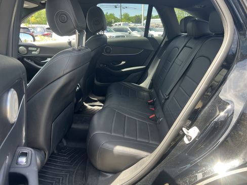 Used 2021 Mercedes-Benz GLC 300 4MATIC image 33