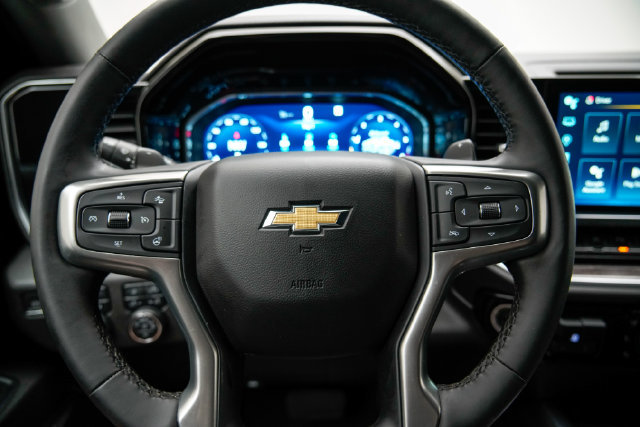 Used 2023 Chevrolet Silverado 1500 LTZ w/ LTZ Convenience Package II AWD/4WD image 31