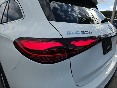 New 2026 Mercedes-Benz GLC 300 image 36
