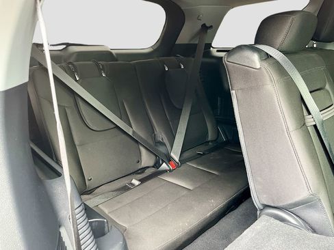 Used 2023 Ford Explorer XLT image 26