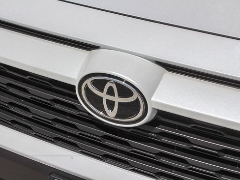 Used 2023 Toyota RAV4 XLE Premium AWD/4WD image 12