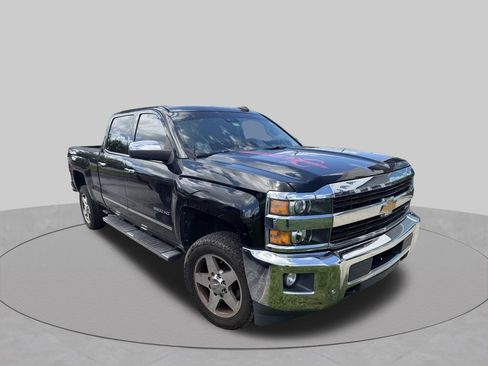 Used 2017 Chevrolet Silverado 2500 LTZ w/ LTZ Plus Package AWD/4WD image 3