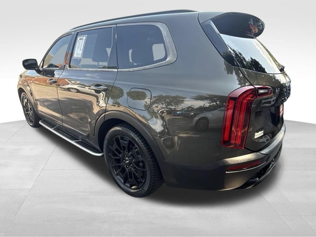 Used 2022 Kia Telluride SX w/ SX Prestige Package AWD/4WD image 3