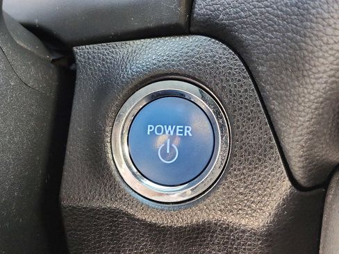 Used 2022 Toyota RAV4 XLE image 23