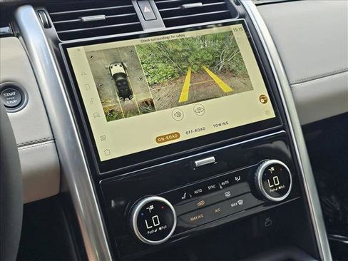 Certified 2025 Land Rover Discovery S AWD/4WD image 11