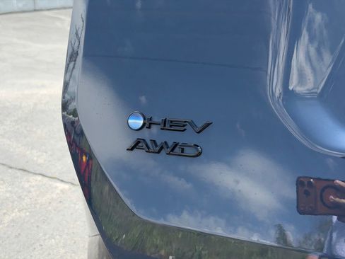 Used 2026 Toyota RAV4 XSE AWD/4WD image 37