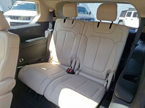 Certified 2021 Jeep Grand Cherokee L Limited image 12