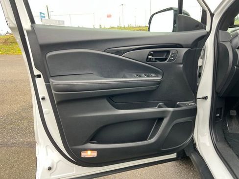 Used 2022 Honda Passport Elite image 17