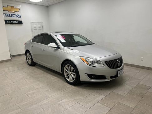 Used 2016 Buick Regal image 3