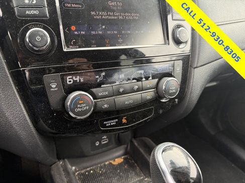 Used 2019 Nissan Rogue SV image 14