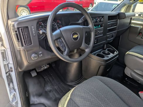 Used 2024 Chevrolet Express 2500 w/ Driver Convenience Package RWD image 12