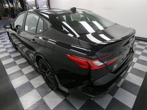 New 2026 Toyota Camry SE AWD/4WD image 9