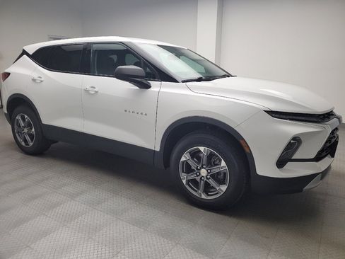 Used 2024 Chevrolet Blazer LT AWD/4WD image 11