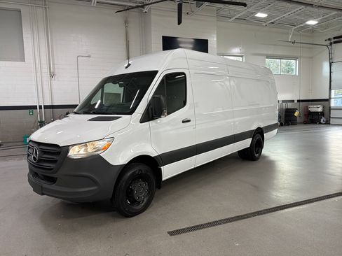 New 2025 Mercedes-Benz Sprinter 3500 image 1