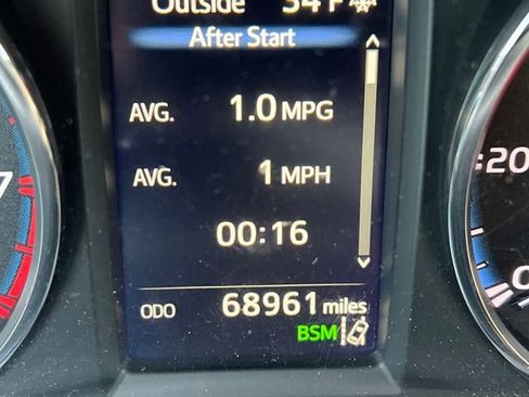 Used 2018 Toyota RAV4 Limited image 22