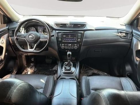 Used 2018 Nissan Rogue SL w/ Premium Package AWD/4WD image 10