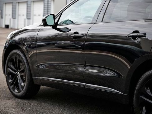 New 2026 Jaguar F-PACE R-Dynamic S image 9