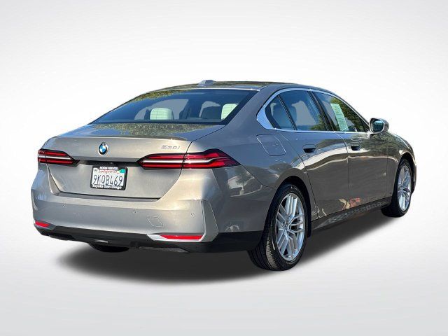 Used 2024 BMW 530i w/ Convenience Package RWD image 13