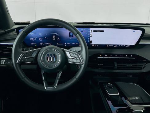 Used 2025 Buick Enclave Preferred image 18