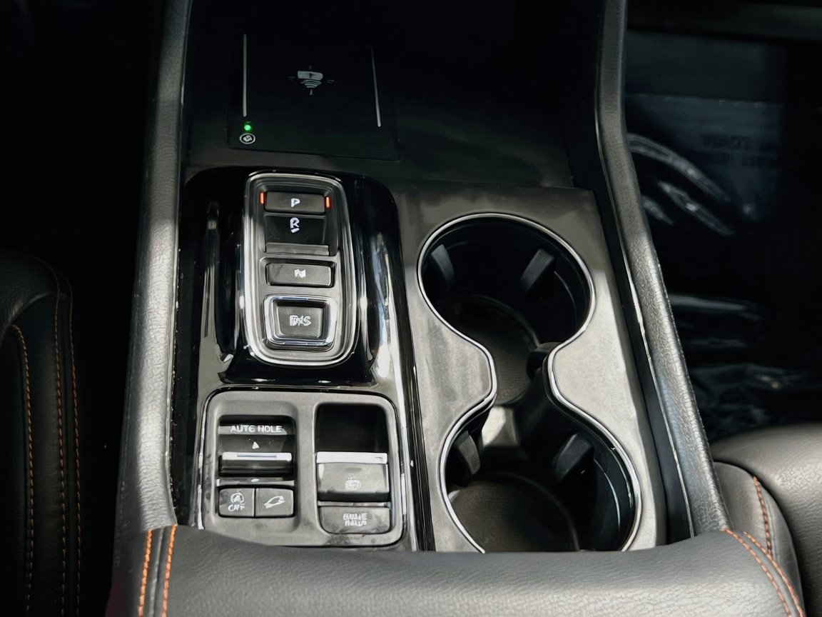 Used 2025 Honda Pilot TrailSport image 13