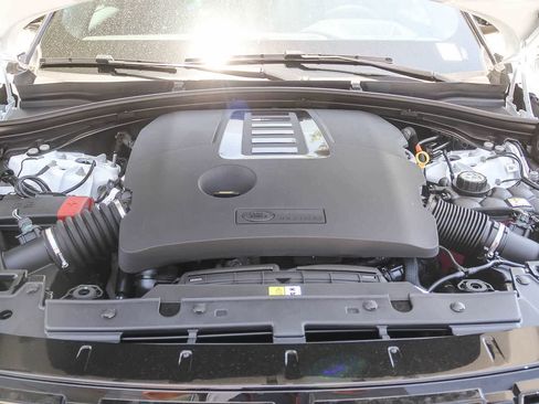 Certified 2026 Land Rover Range Rover Velar Dynamic SE AWD/4WD image 25