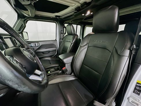 Used 2023 Jeep Wrangler Sahara w/ Cold Weather Group AWD/4WD image 13