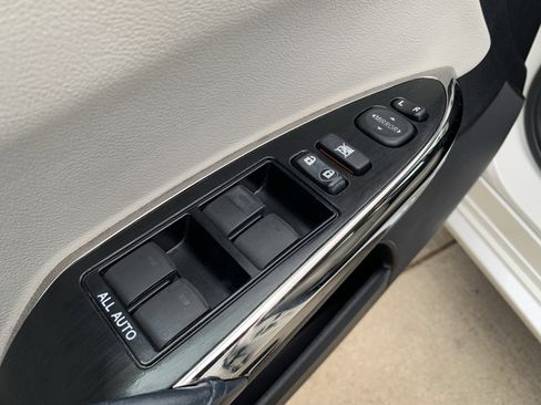 Used 2015 Toyota Avalon XLE image 15