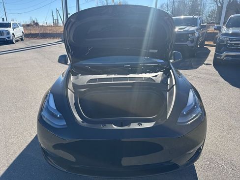 Used 2024 Tesla Model Y Long Range AWD/4WD image 37