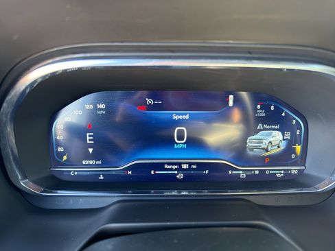 Used 2024 Chevrolet Suburban LT image 22