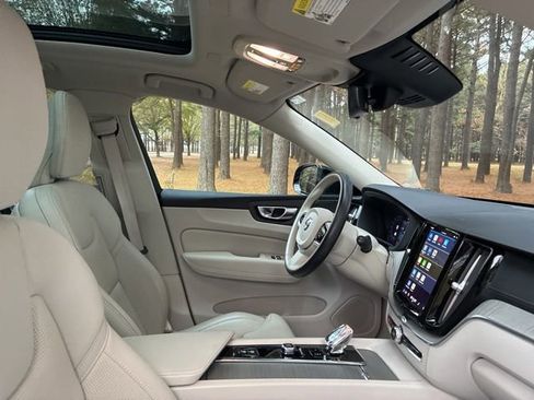 Used 2023 Volvo XC60 B6 Ultimate w/ Protection Package Premier image 24