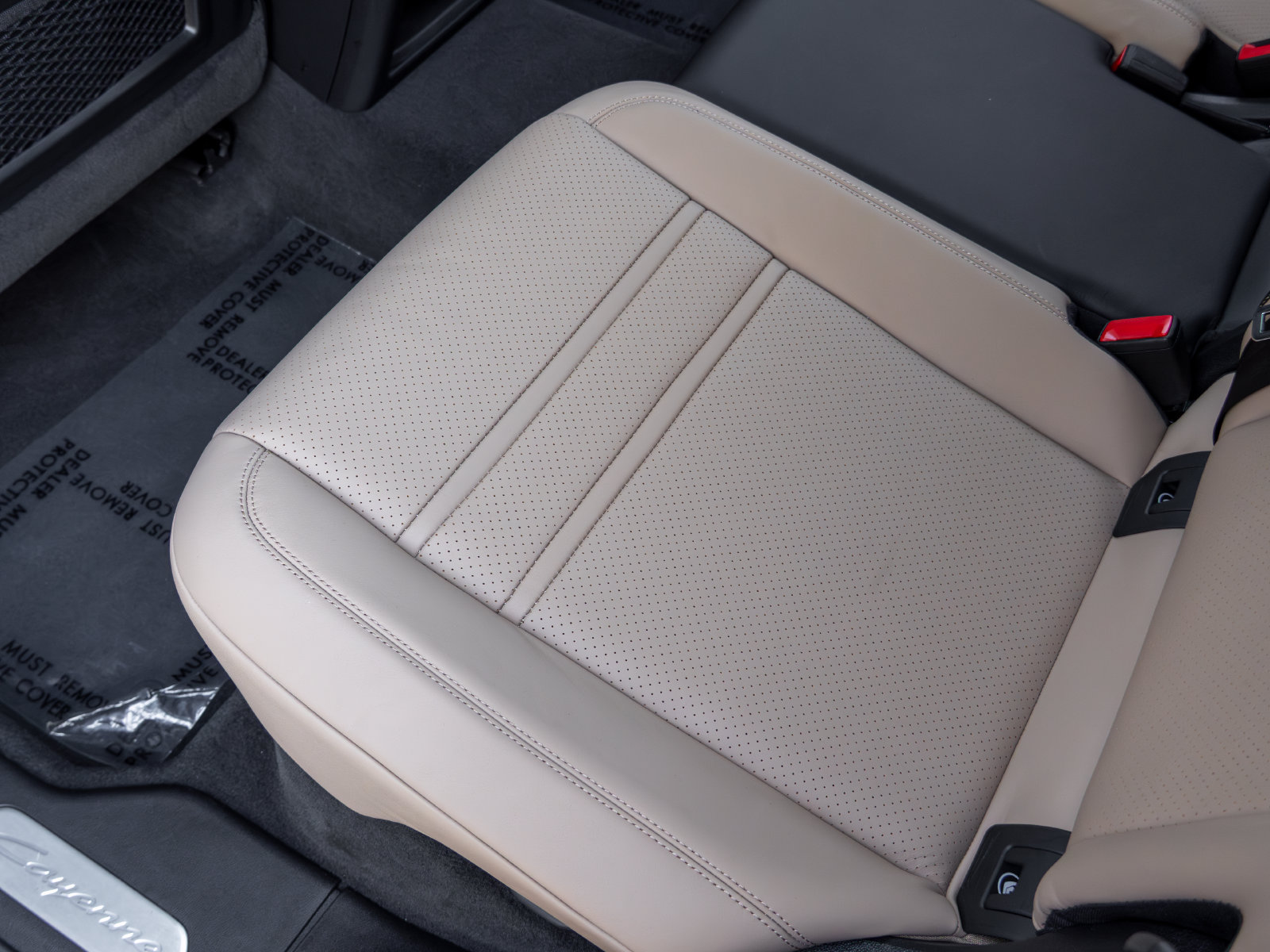 Certified 2026 Porsche Cayenne Coupe AWD/4WD image 43