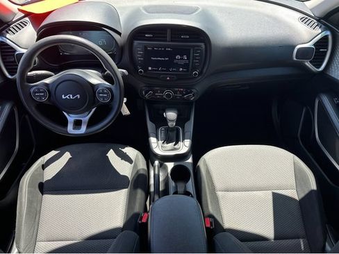Used 2023 Kia Soul LX w/ Option Group 015 FWD image 17